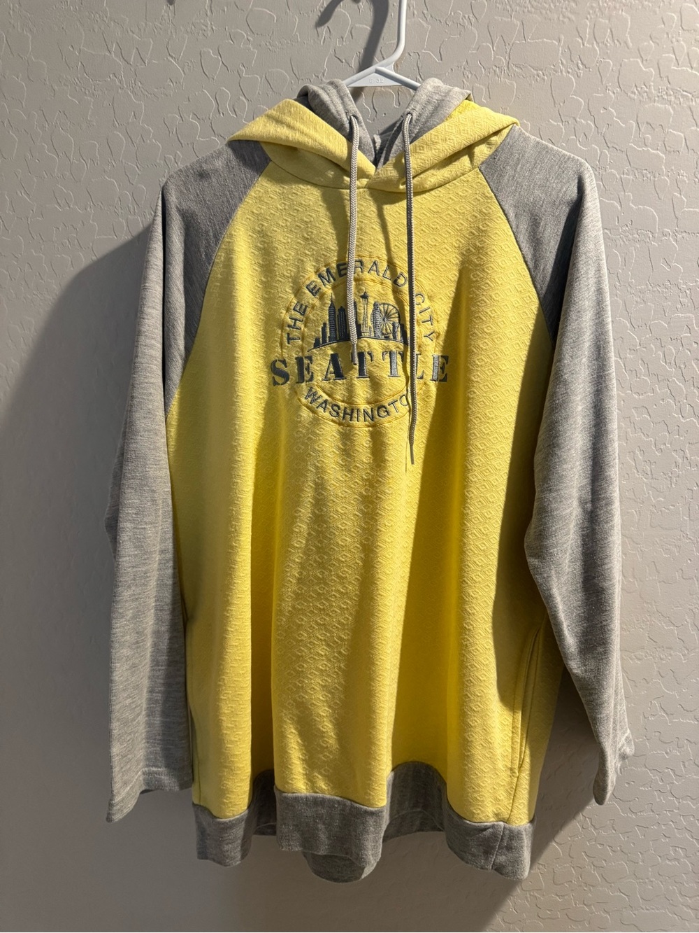 Seattle Graphic Hooded Pullover Sweatshirt - Yellow/Grey